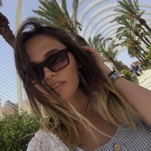 Meet your Posher, Viktoria